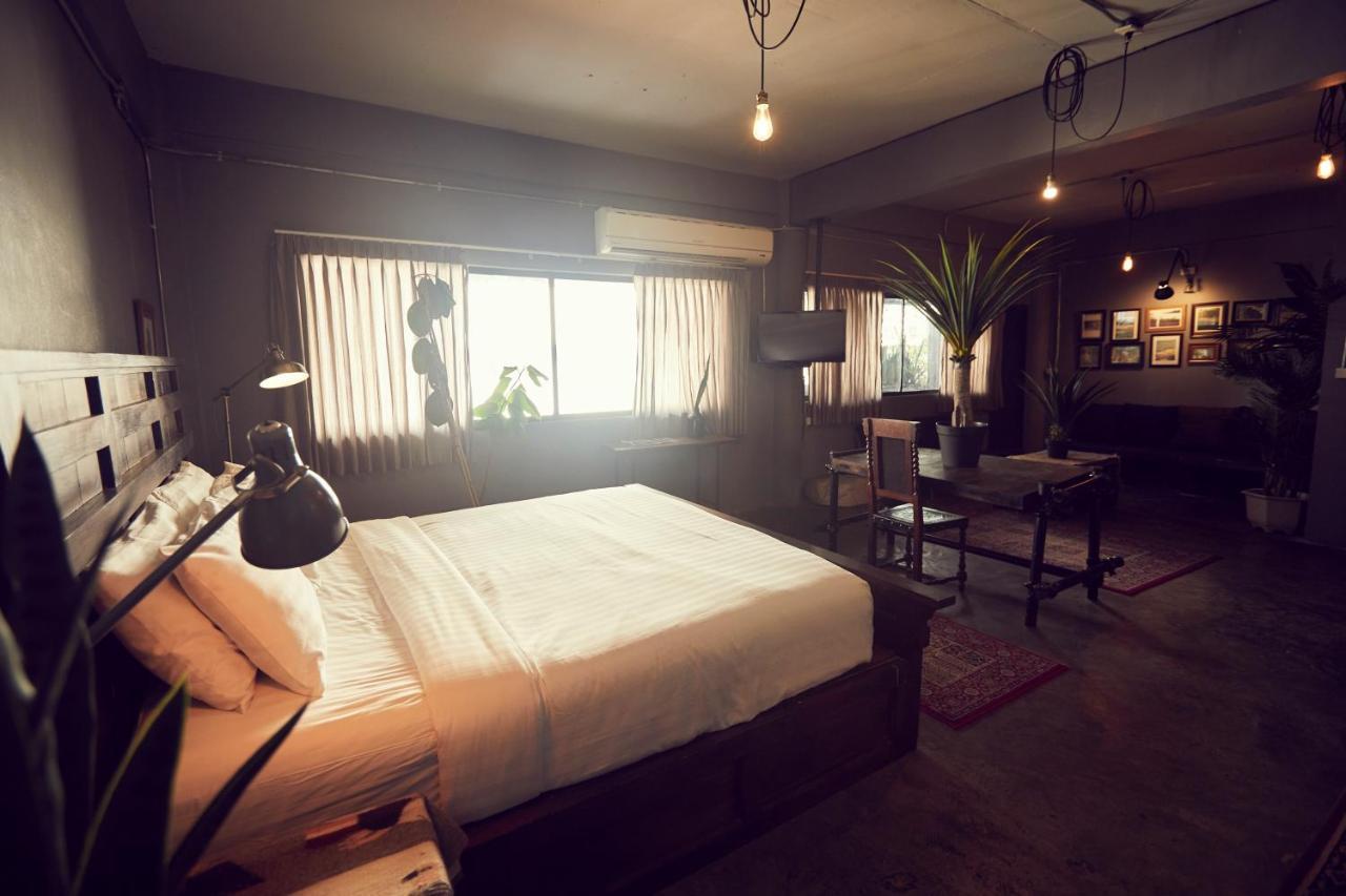 The Mustang Nero Hotel Bangkok Esterno foto